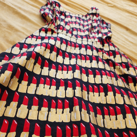 Size Small Like-New Retrolicious Metallic Lipstick-Print Dress - Picture 2 of 4